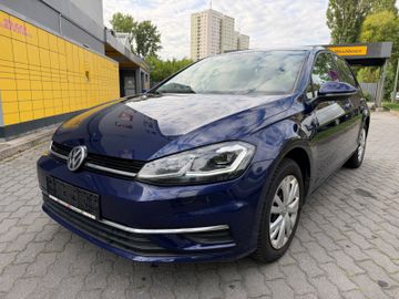 Volkswagen Golf - 1