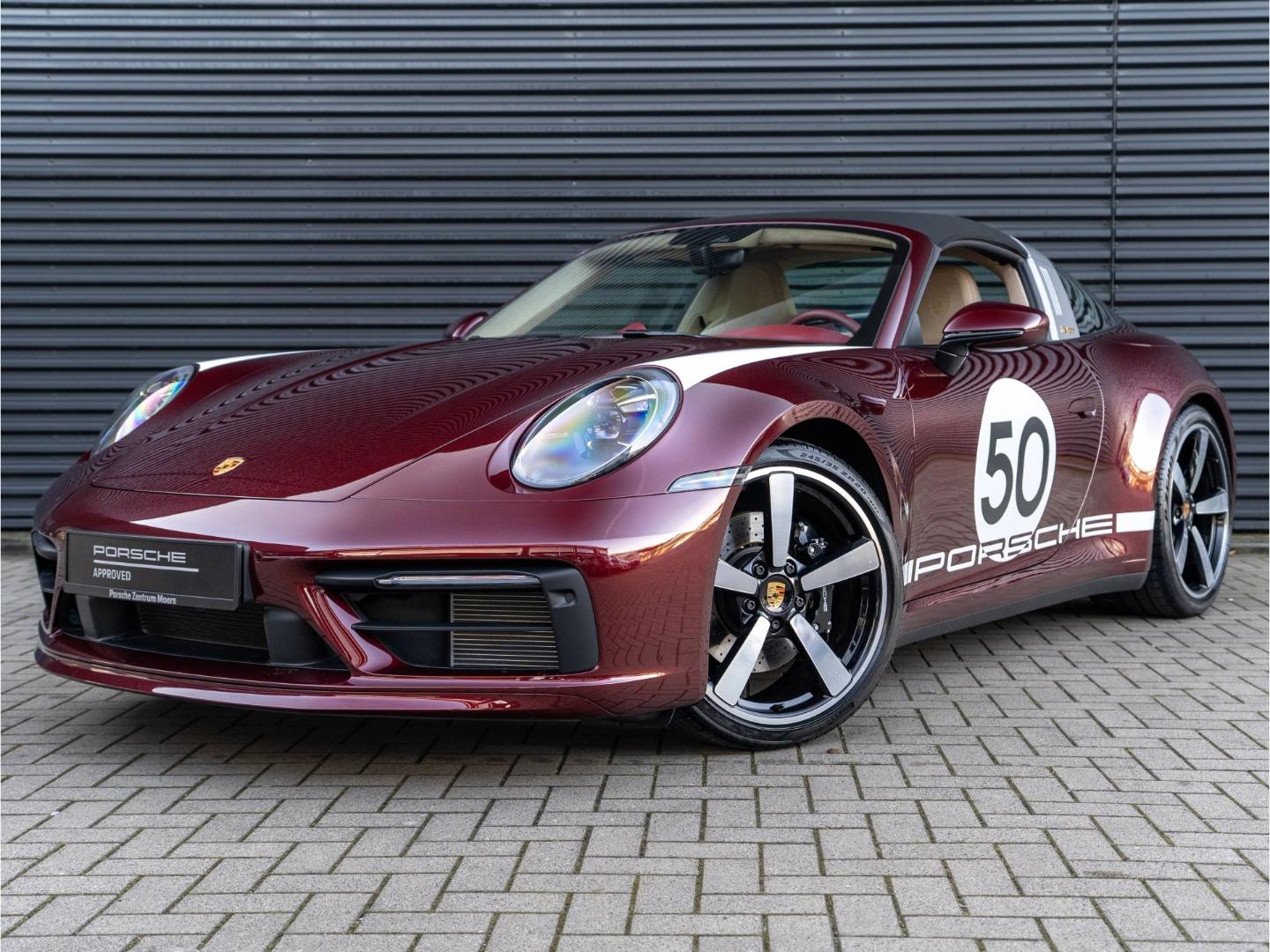 Porsche 992 Targa 4S Heritage Edition 1Hand erst 1500km
