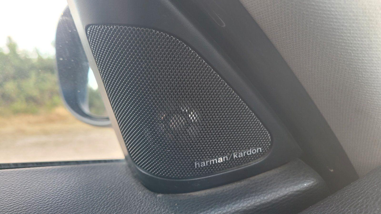BMW 318 2012 — photo 7