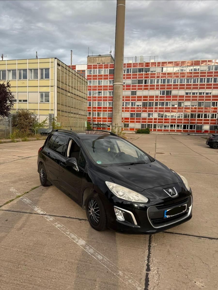 Peugeot 308 2012 — photo 8