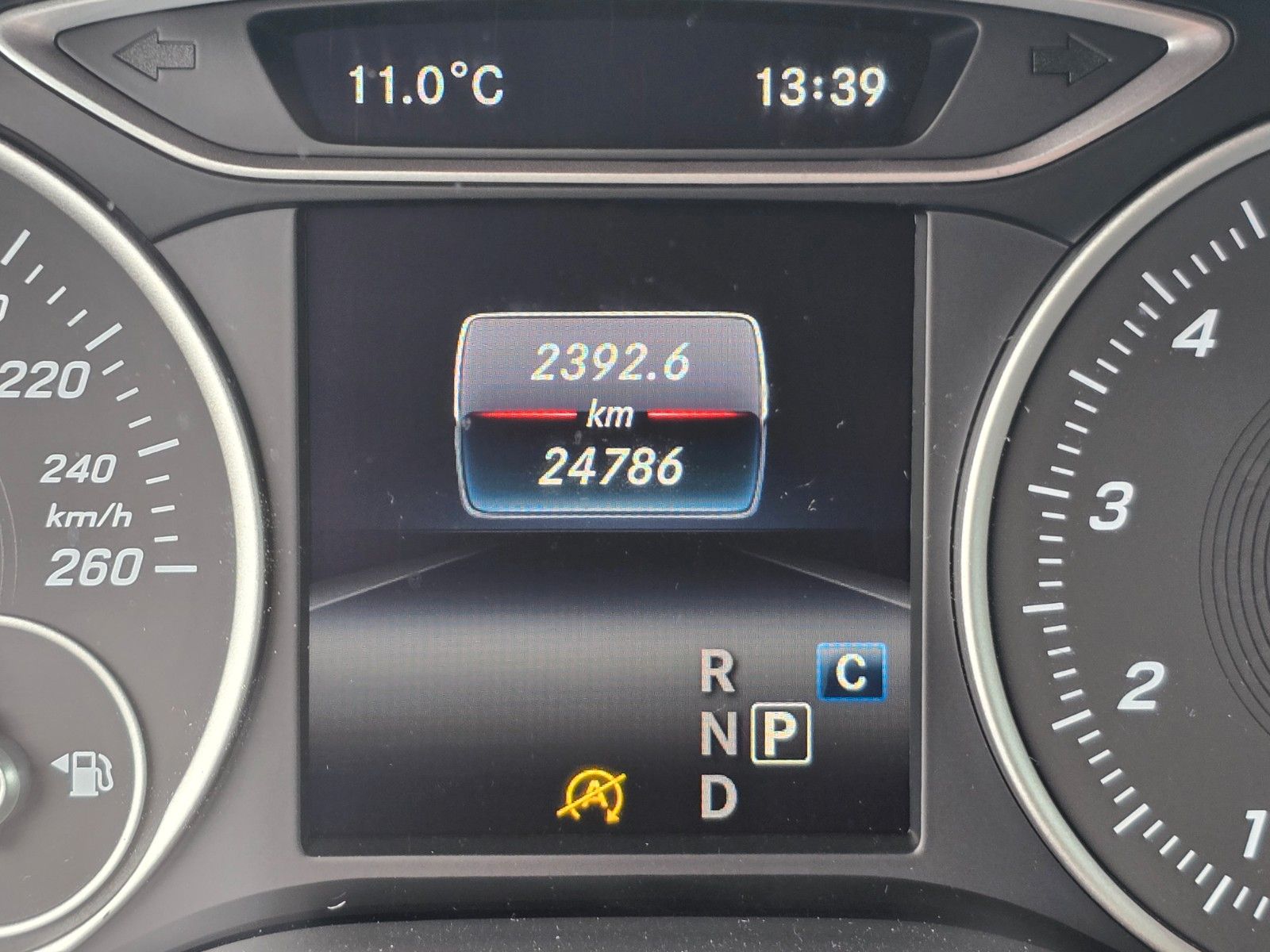 Fahrzeugabbildung Mercedes-Benz B-Klasse 180 Navi PDC Winterräder