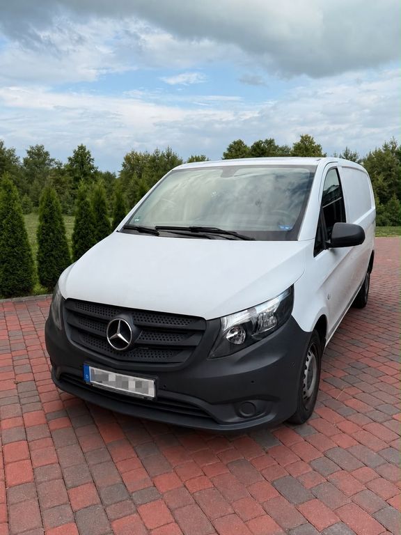 Image of Mercedes-Benz Vito
