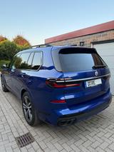 BMW X7 M60i*INDI.ELFENBEINWEIß*MASSAGE*B&W*SKY-LOUNG - BMW X7 M60 in Düsseldorf
