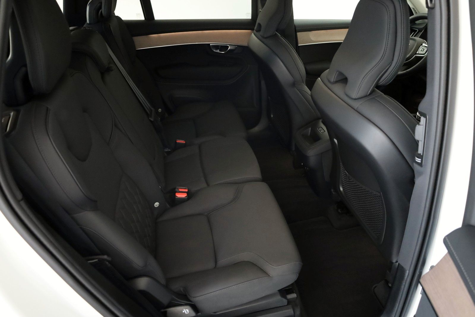 Fahrzeugabbildung Volvo XC90 Plus Bright AWD 7Si,Leder,Navi,LED,HUD,360°