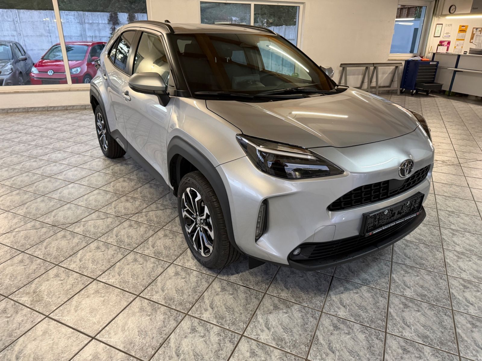 Toyota Yaris Cross 1,5-l-VVT-iE/Navi/AHZV/Sitzheizung imagem 3