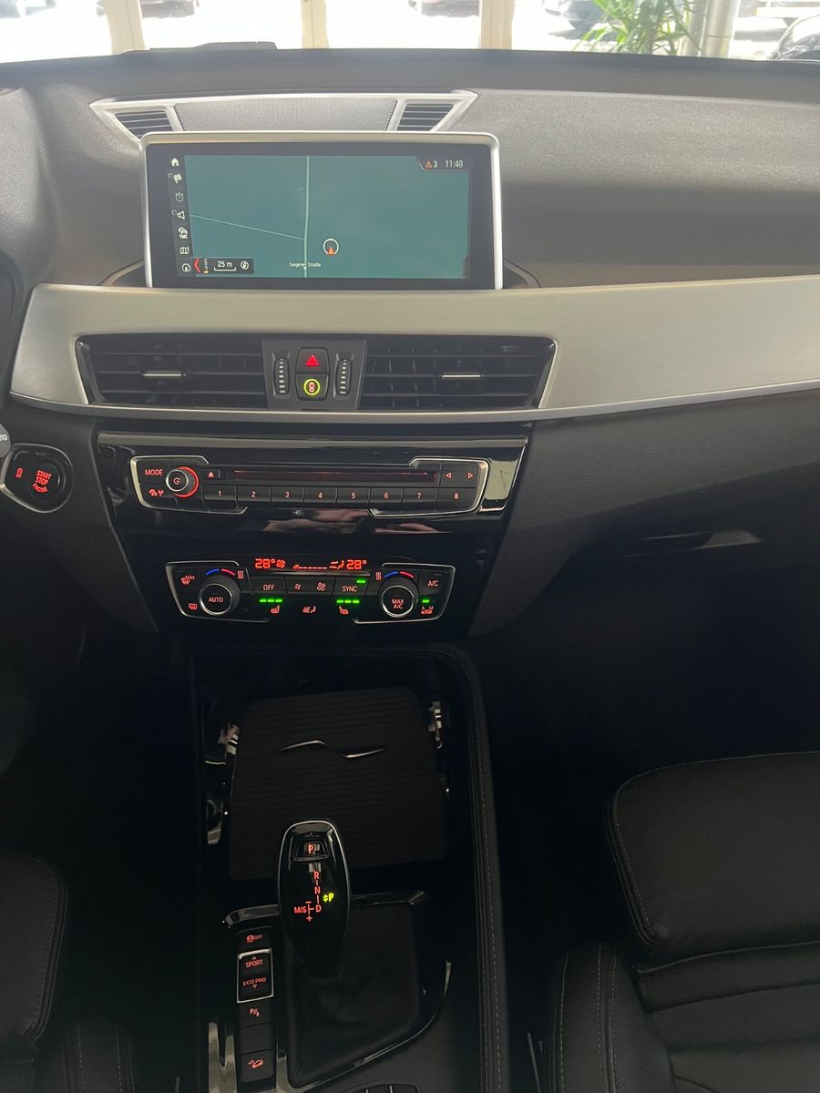 Fahrzeugabbildung BMW X1 xDrive 25 i M Sport *PANO*HEAD-UP*LED*MEMORY*