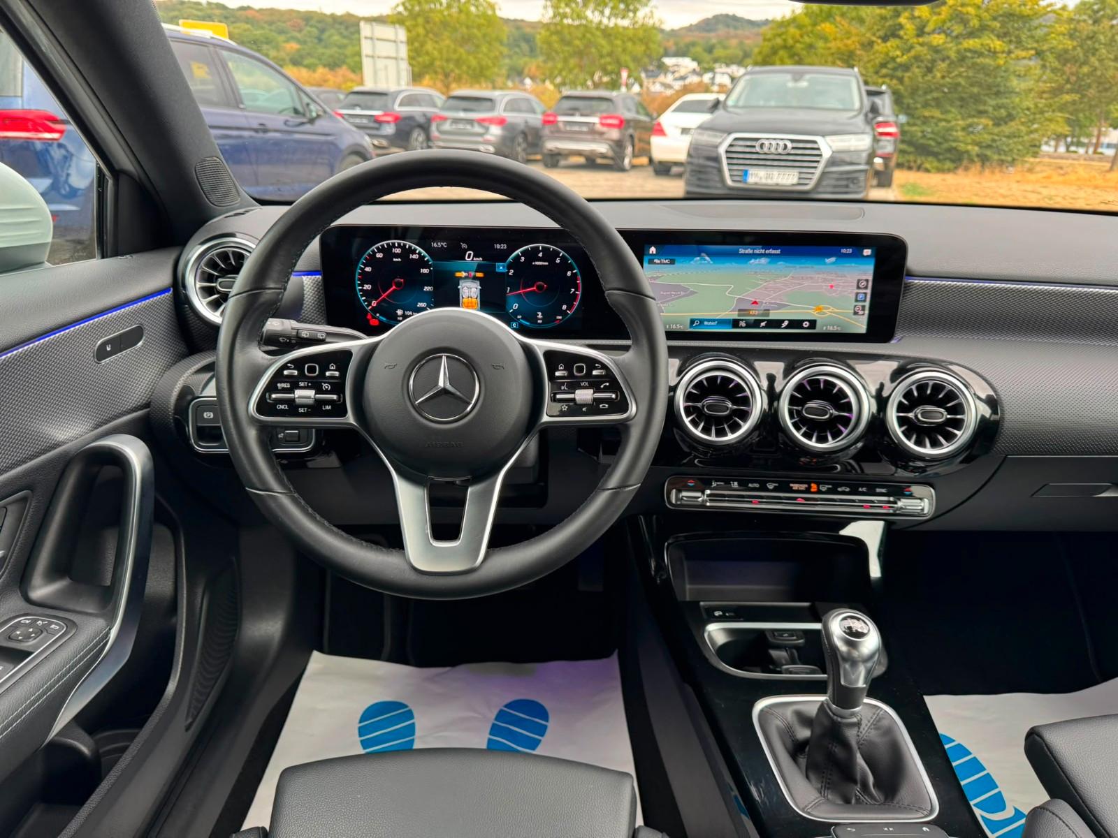Mercedes-Benz A-Class LED/AMBIENTE/LEDER, миниатюра 11