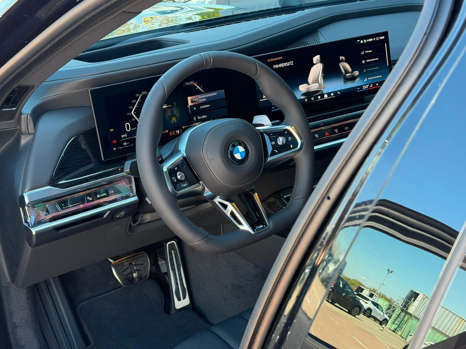 Fahrzeugabbildung BMW 740 d xDrive M Sport Pro*B&W*MASS*PAN*STHZ*CON*