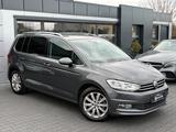 Volkswagen Touran Highline Aut. *CarPlay*LED*R-Kamera*AHK* - Volkswagen Touran: Limousine