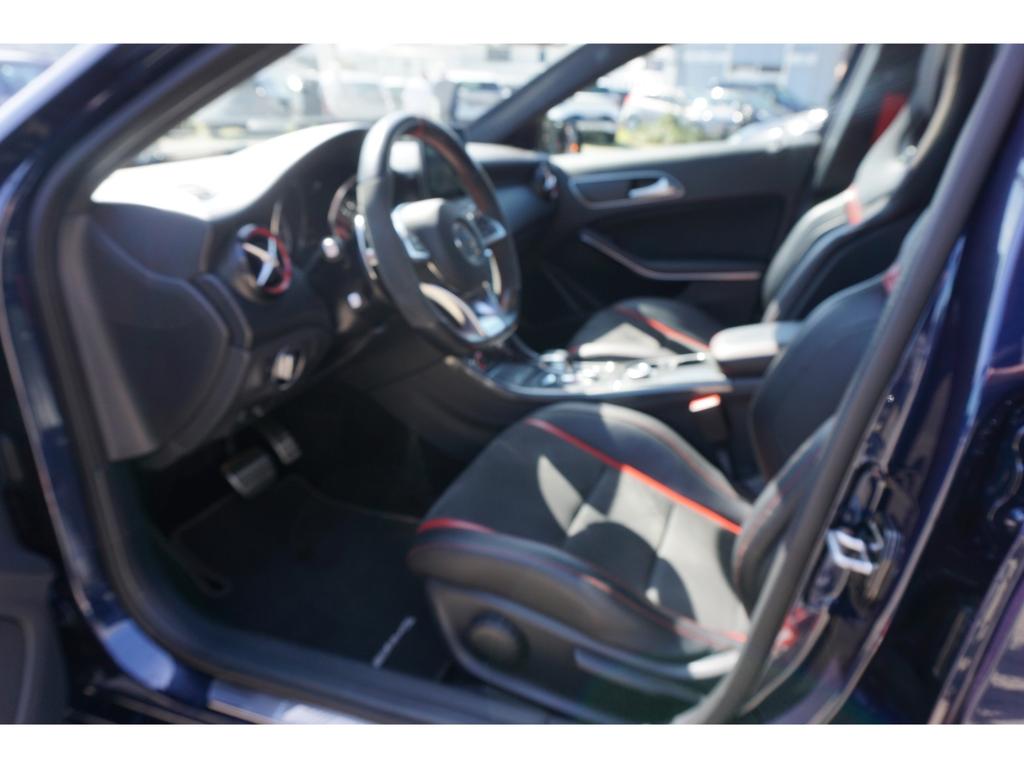 Mercedes-Benz A 45 AMG