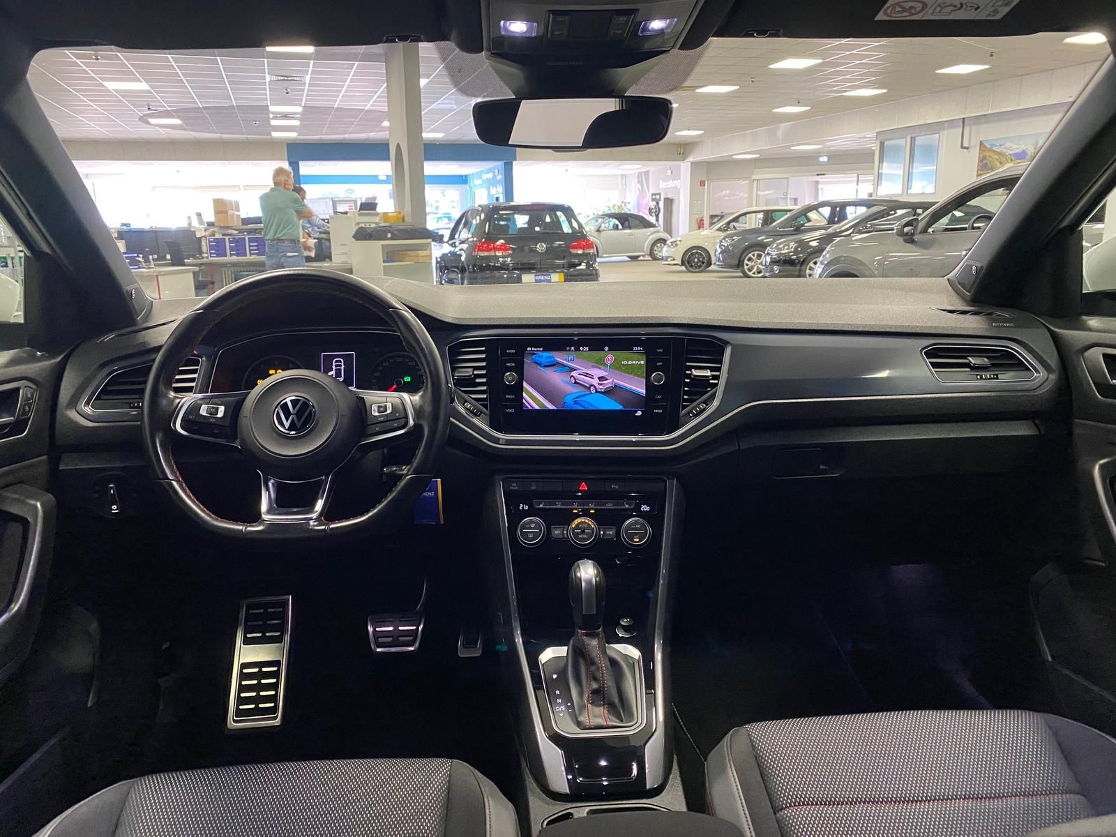 Fahrzeugabbildung Volkswagen T-Roc 1.5 TSI DSG SPORT R-LINE+ACC+AHK+ALLWETTER