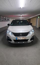 Peugeot 5008 GT Line - Peugeot e-5008