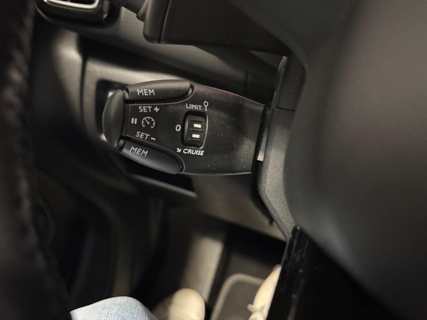 Citroën C5 Aircross C-Series Sitzheizung Navi Klima