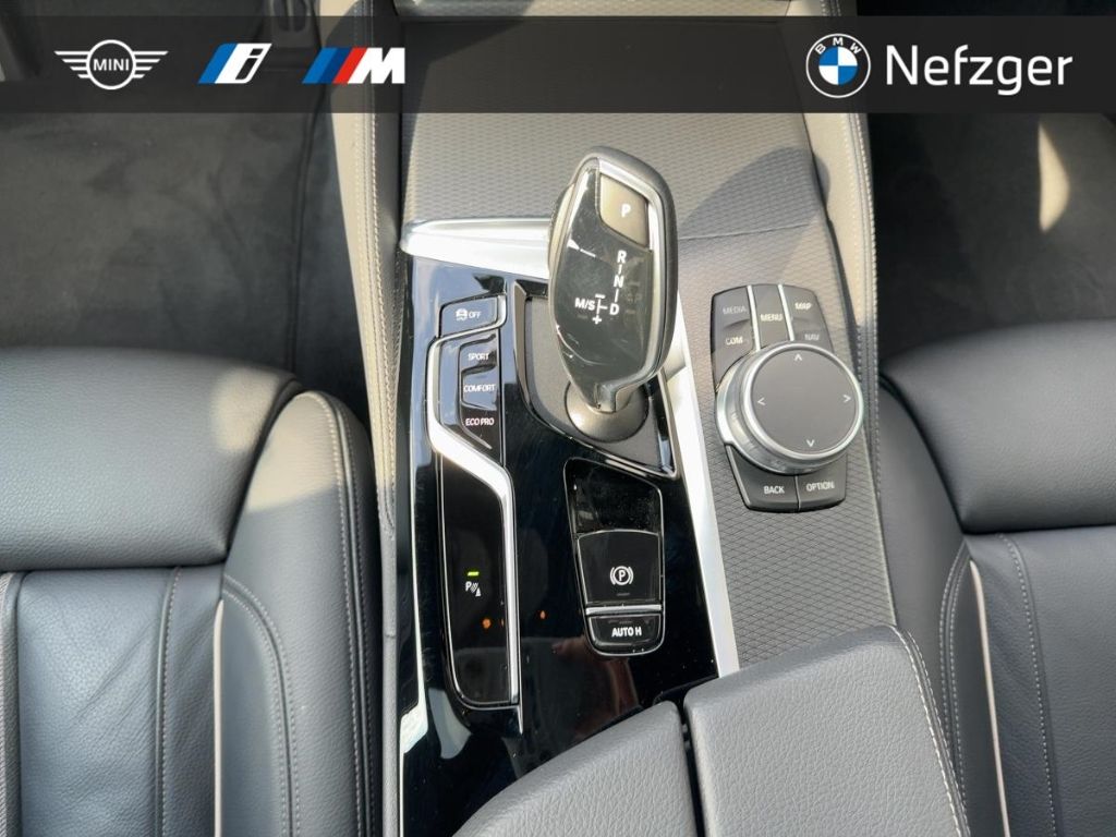 BMW 530 i M Sport Laser HUD H/K Massage Glasdach AHK foto 13