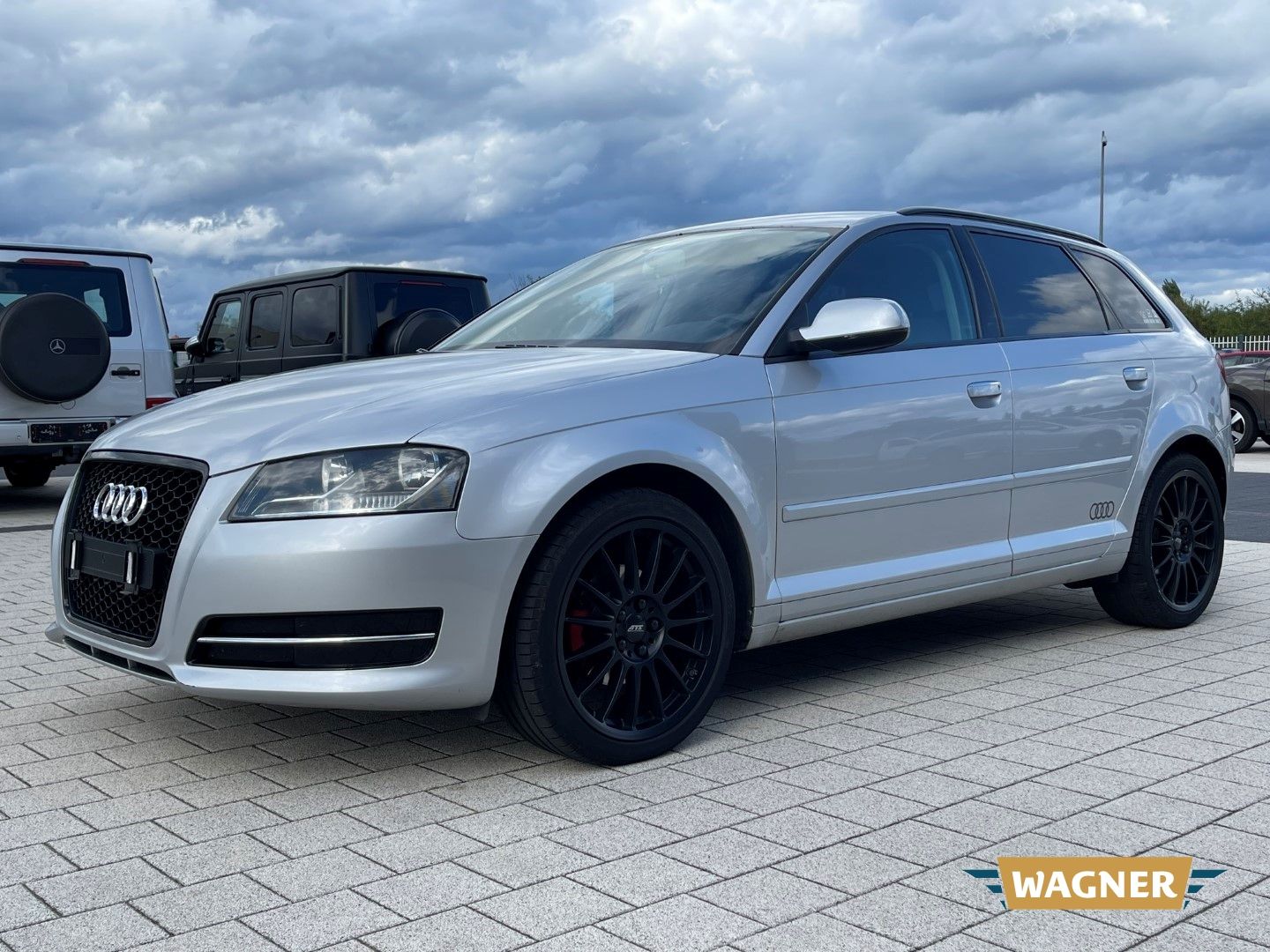 Fahrzeugabbildung Audi A3 Sportback 1.6 TDI Attraction Klimaautomatik