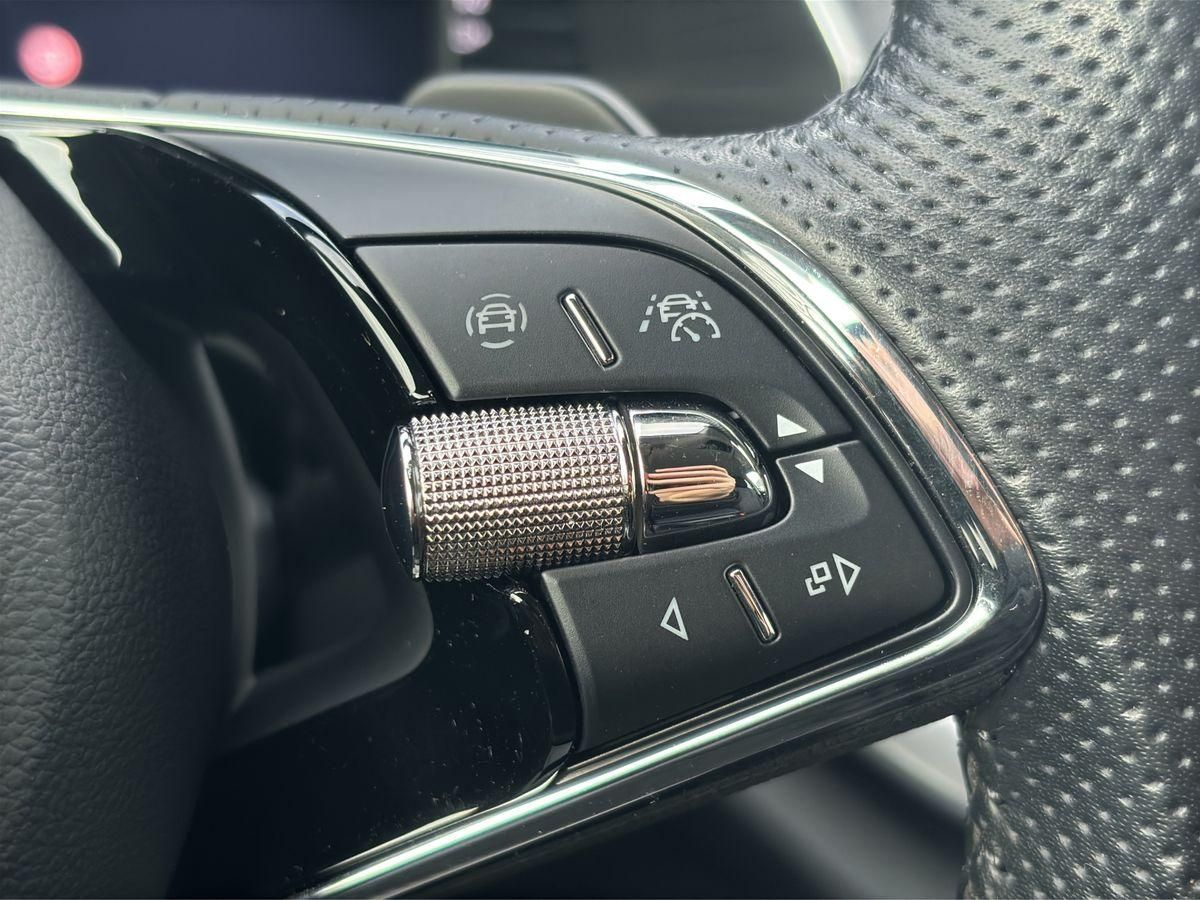 Octavia Style 1.5 TSI  e-TEC DSG RFK HUD ACC