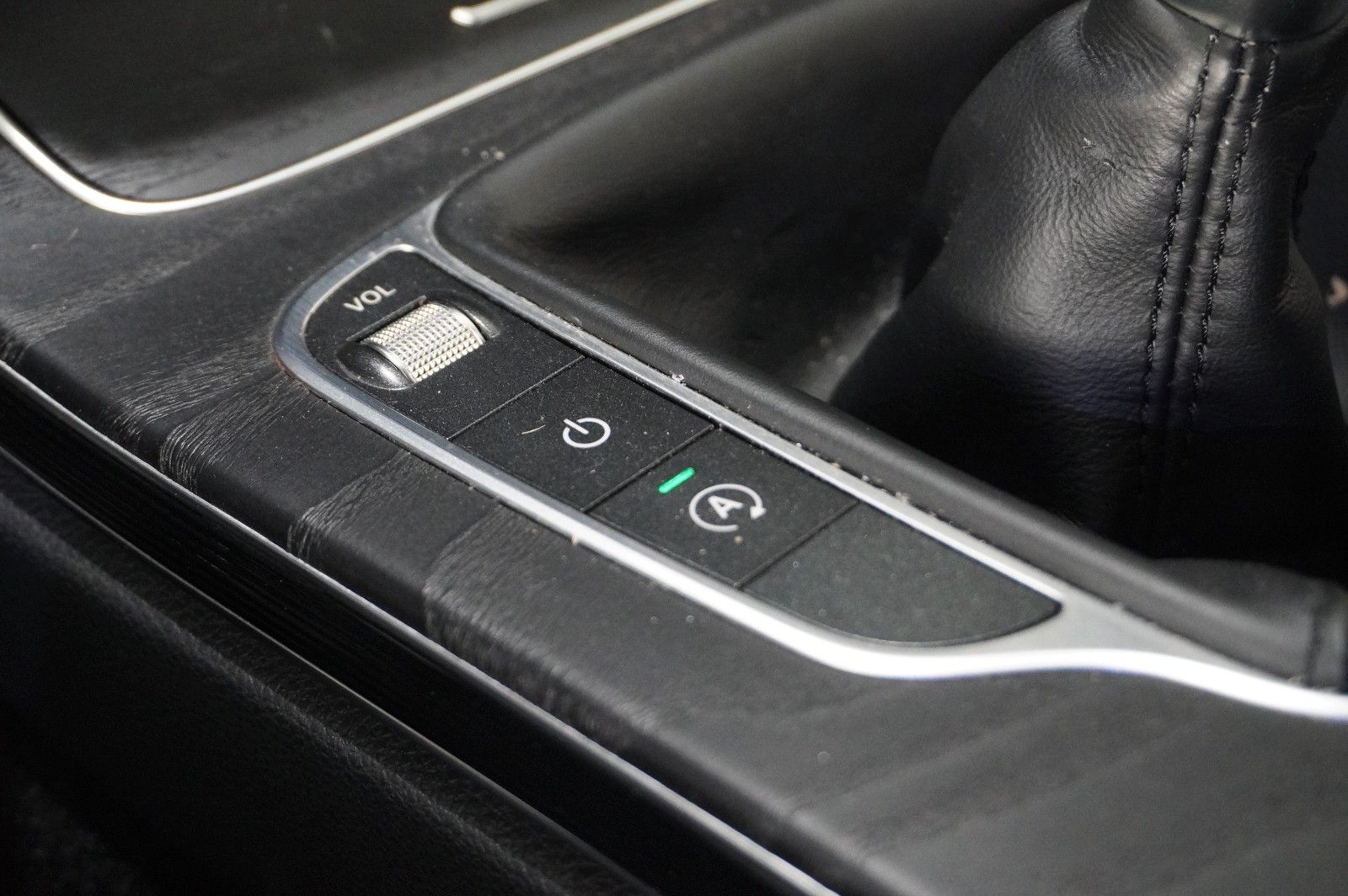 Fahrzeugabbildung Mercedes-Benz C 180 COUPE SPORT NAVI/LED/KAMERA/SPORT/SHZ/AMG