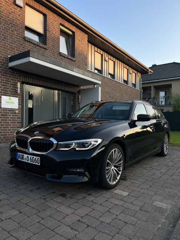 Image of BMW 320