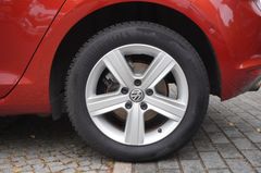 Fahrzeugabbildung Volkswagen Golf VII Lim. BMT Navi Tempo DSG Massage Kamera