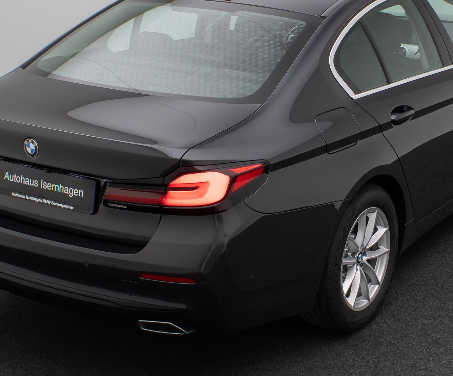 Fahrzeugabbildung BMW 530i DriveAss Alarm DAB Kamera CoickpitPro WLAN