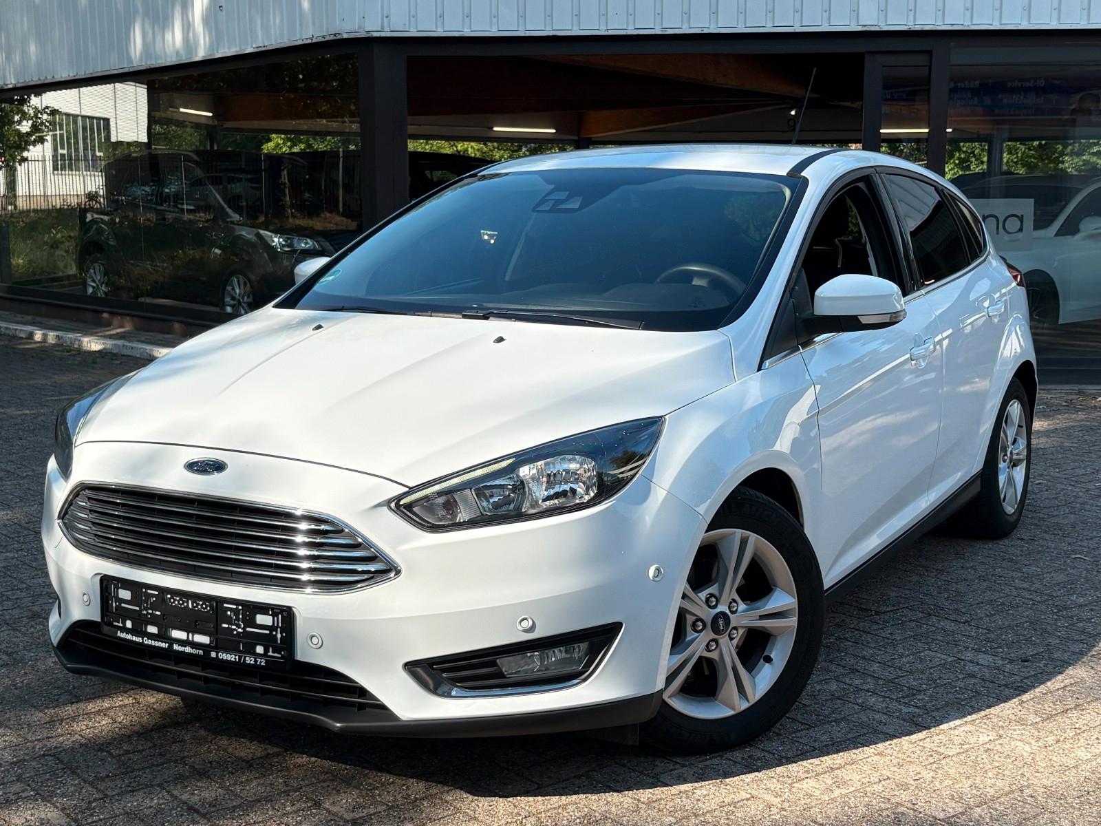Ford Focus Lim. Titanium *1.HAND*NAVI*AHK*