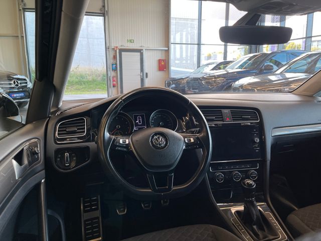 Volkswagen Golf VII Lim. Join BMT 1.5 TSI 5-Türer*NAVI*SHZ*