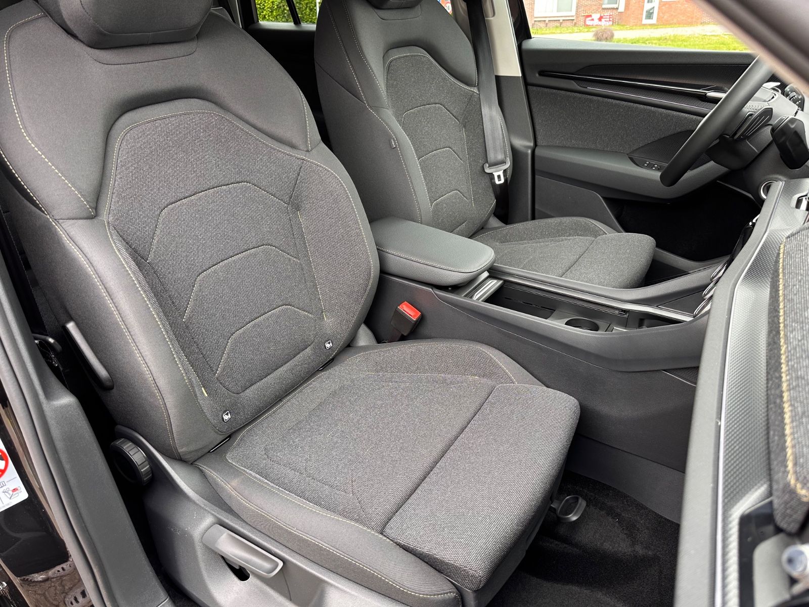 Fahrzeugabbildung SKODA Kodiaq 2.0 TDI 4x4 Selection AHK/7-Sitz/Navi/ACC