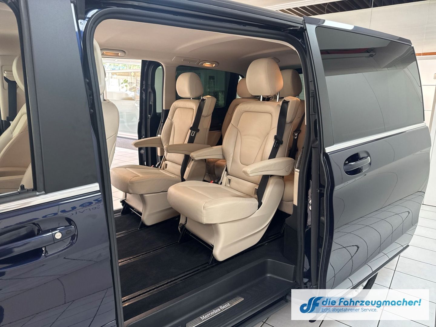 Fahrzeugabbildung Mercedes-Benz V 220 -klasse AVANTGARDE EDITION 4MATIC lang Led