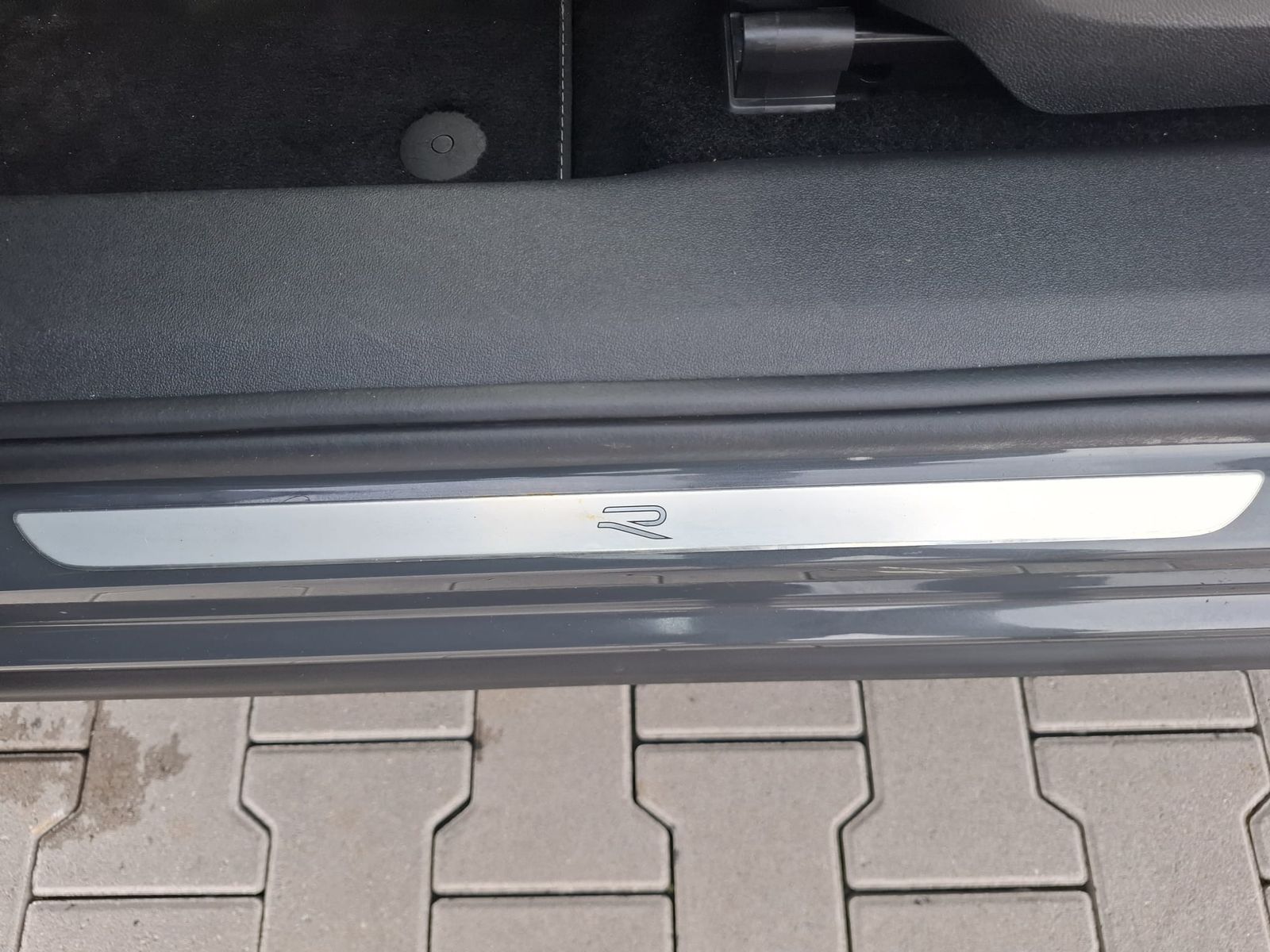 Image du véhicule Volkswagen Tiguan 2.0 TDI 4M R-Line PANO*H&amp;K*AHK*MATRIX*20".