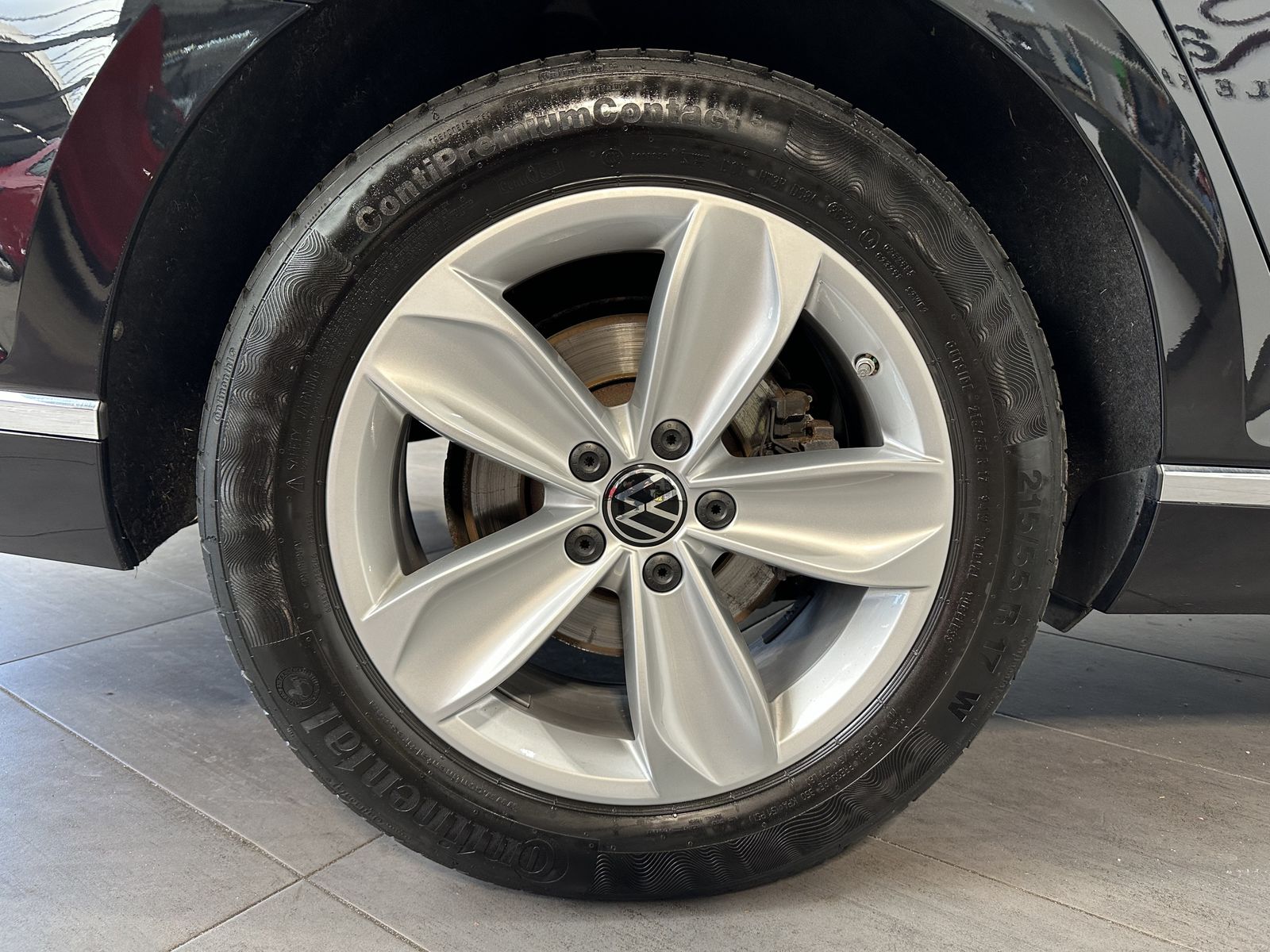 Fahrzeugabbildung Volkswagen Passat Variant 2.0 TDI DSG Elegance NAV+LED+AHK