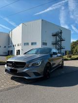 Mercedes-Benz CLA 180 Urban Urban - Mercedes-Benz CLA 180 in Leverkusen