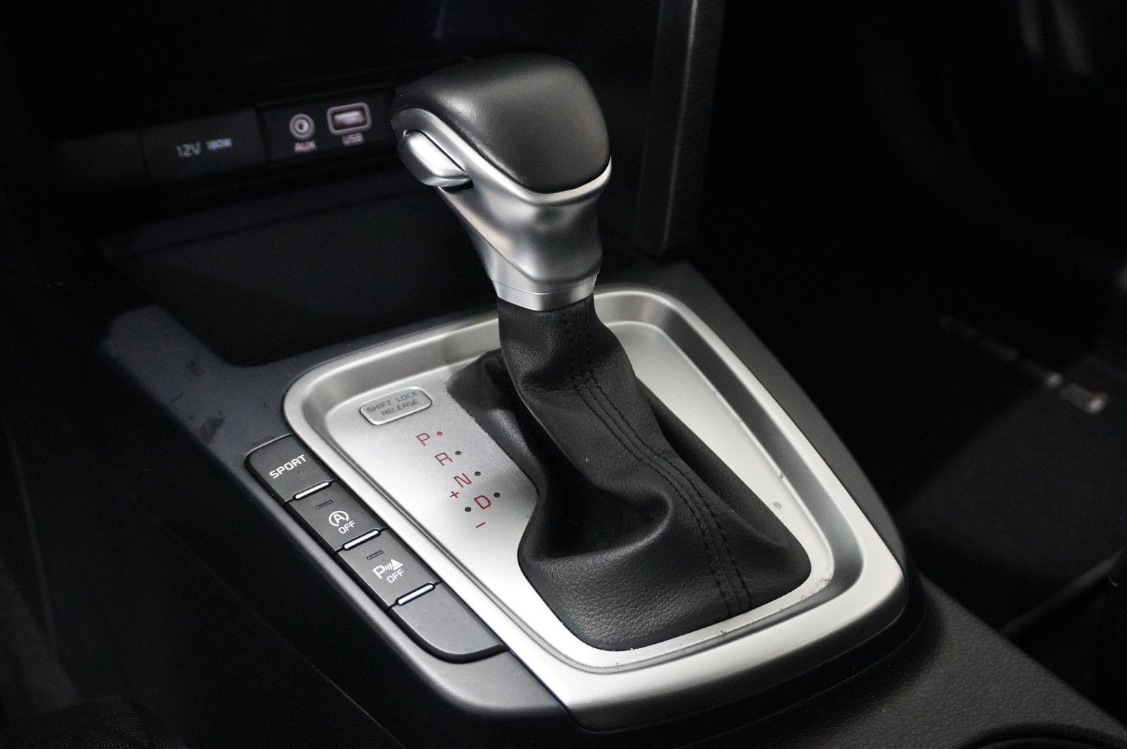 Fahrzeugabbildung Kia cee'd SW 1.6 CRDI 7-DCT DYNAMIC NAVI/LED/KAMERA