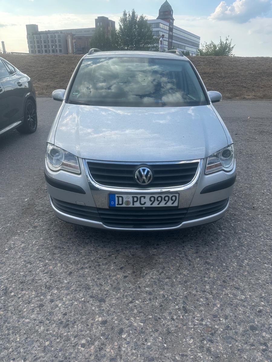 Volkswagen Touran Conceptline KLIMAAUTOMATIK