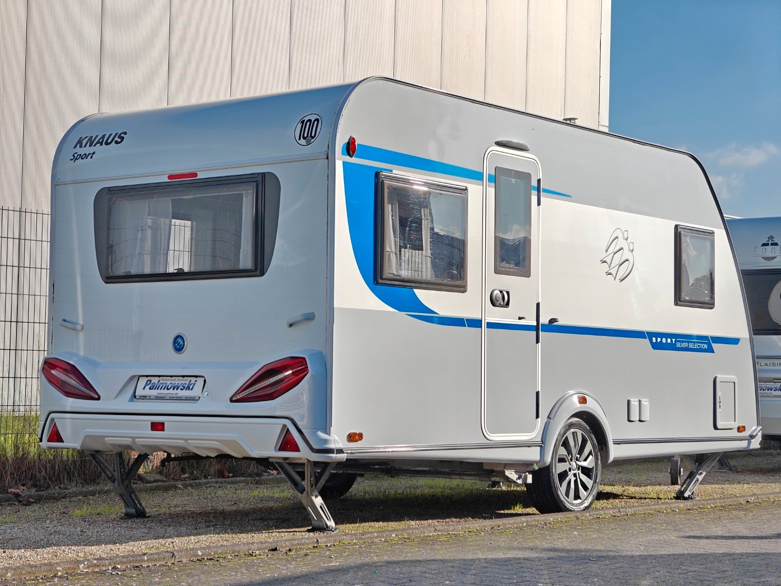 Fahrzeugabbildung Knaus Sport 450 FU Silver Selection - Rangiersystem -