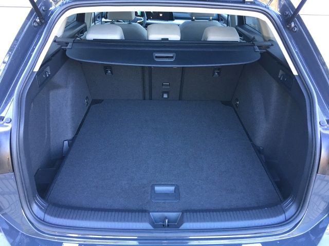 Golf VIII Variant 1.5 eTSI 150 PS DSG PANORAMA/L