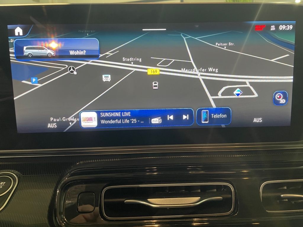 Fahrzeugabbildung Mercedes-Benz EQV 300 lang Nav Distronic Sitzhzg PTS RFK Vorkl