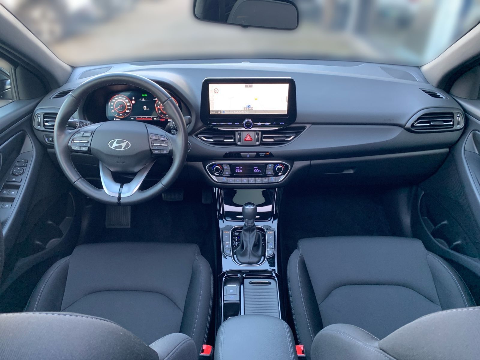 Fahrzeugabbildung Hyundai i30 1.5 T-GDI 7-DCT Advantage Plus Mild-Hybrid