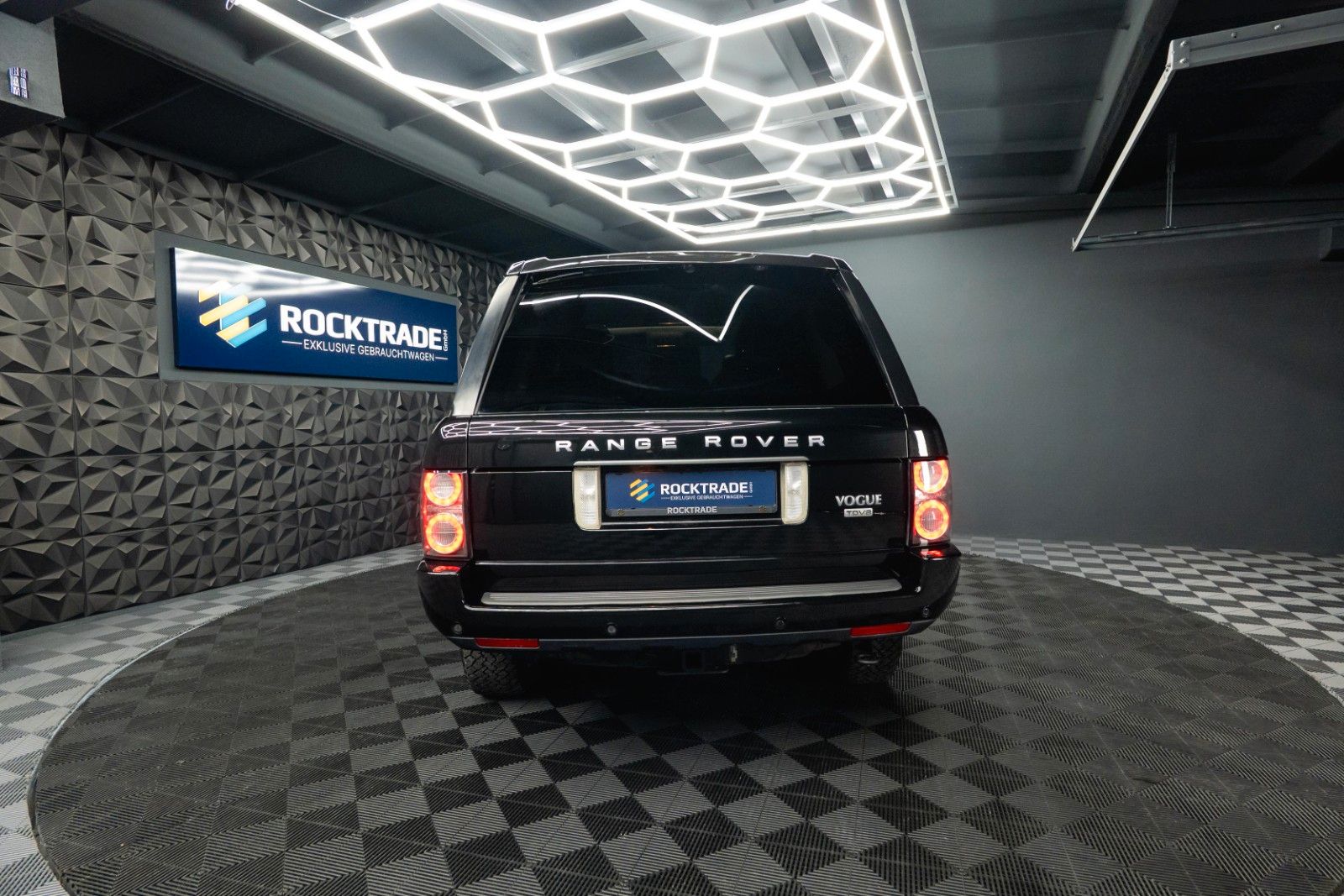 Fahrzeugabbildung Land Rover Range Rover V8 4.4 TD Vogue | Turbo + TÜV NEU