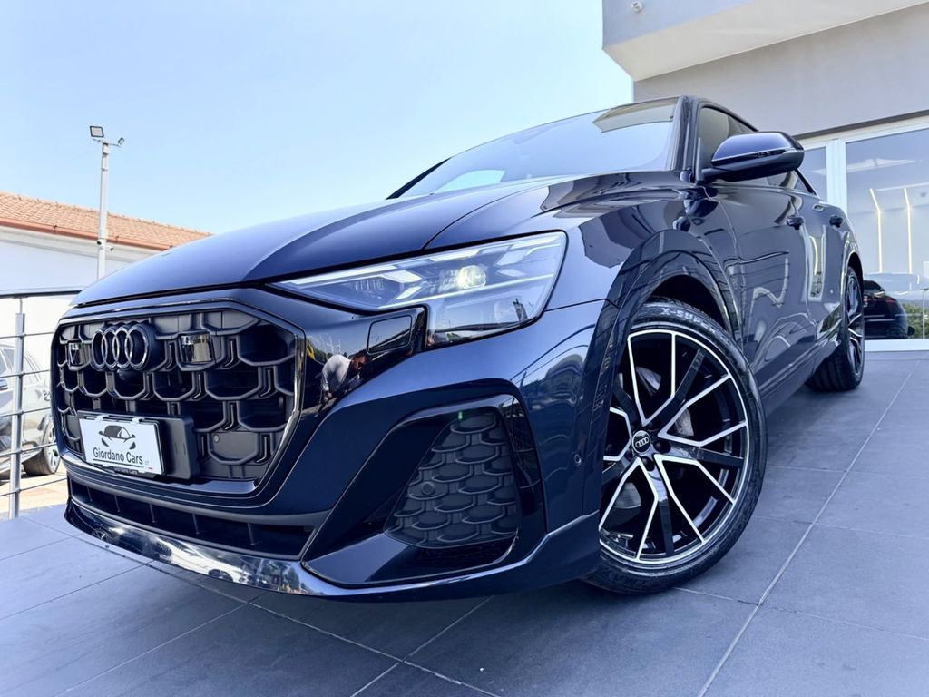 Image of Audi Q8