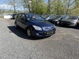 Hyundai i30 Comfort - Hyundai i30 mit Benzin-Antrieb: Kleinwagen, Automatik