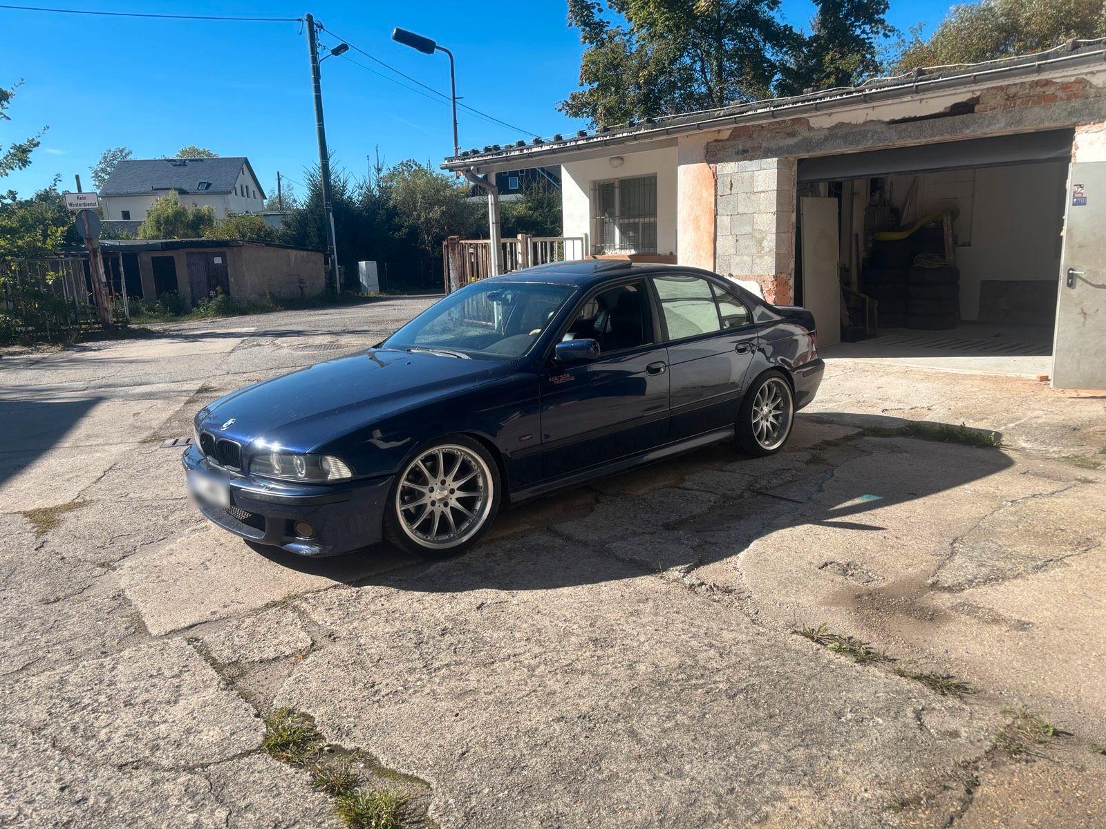 BMW 528