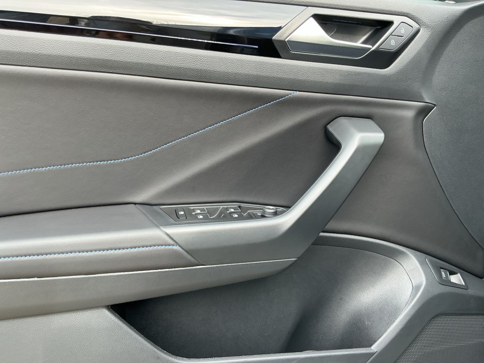 Volkswagen T-Roc - Bild 15