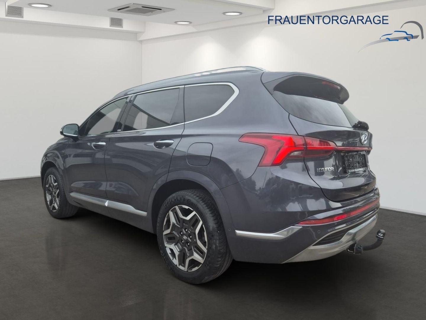 Fahrzeugabbildung Hyundai SANTA FE Signature Plug-In Hybrid 4WD+Pano+AHK H