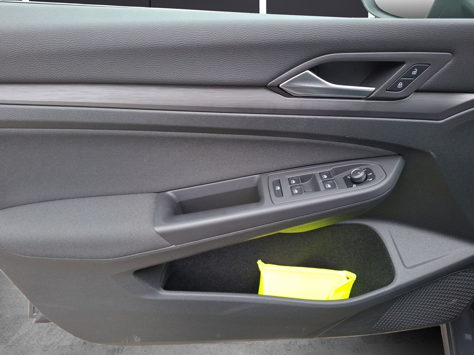 Fahrzeugabbildung Volkswagen Golf VIII Variant TDI Style DSG LED Navi AID ACC