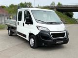 Peugeot Boxer Pritsche Doka KLIMA TEMP AHK 7 SITZE - Peugeot Boxer aus 2019