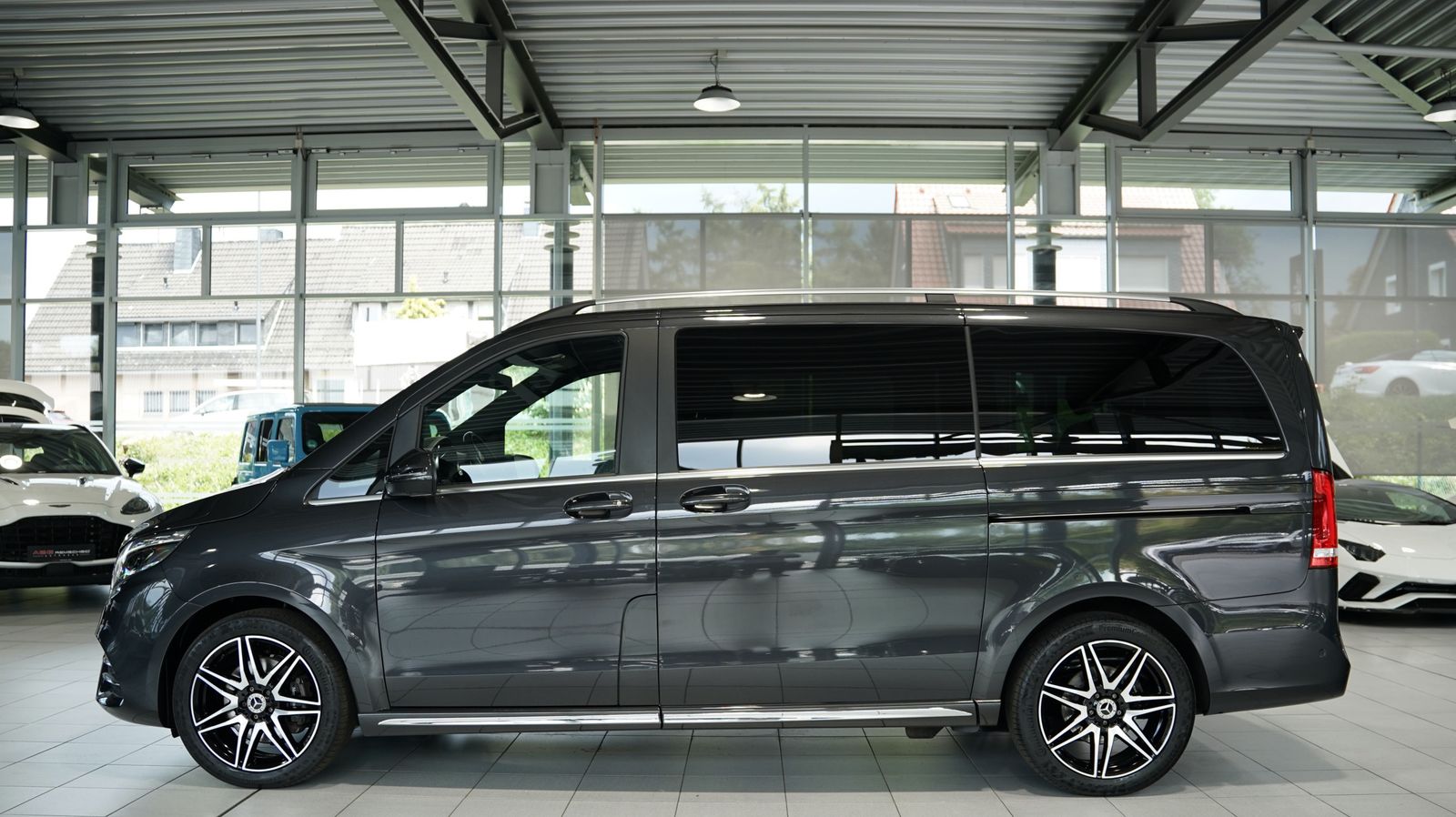 Mercedes Benz V 300