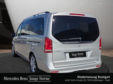 Mercedes V 220 - 9