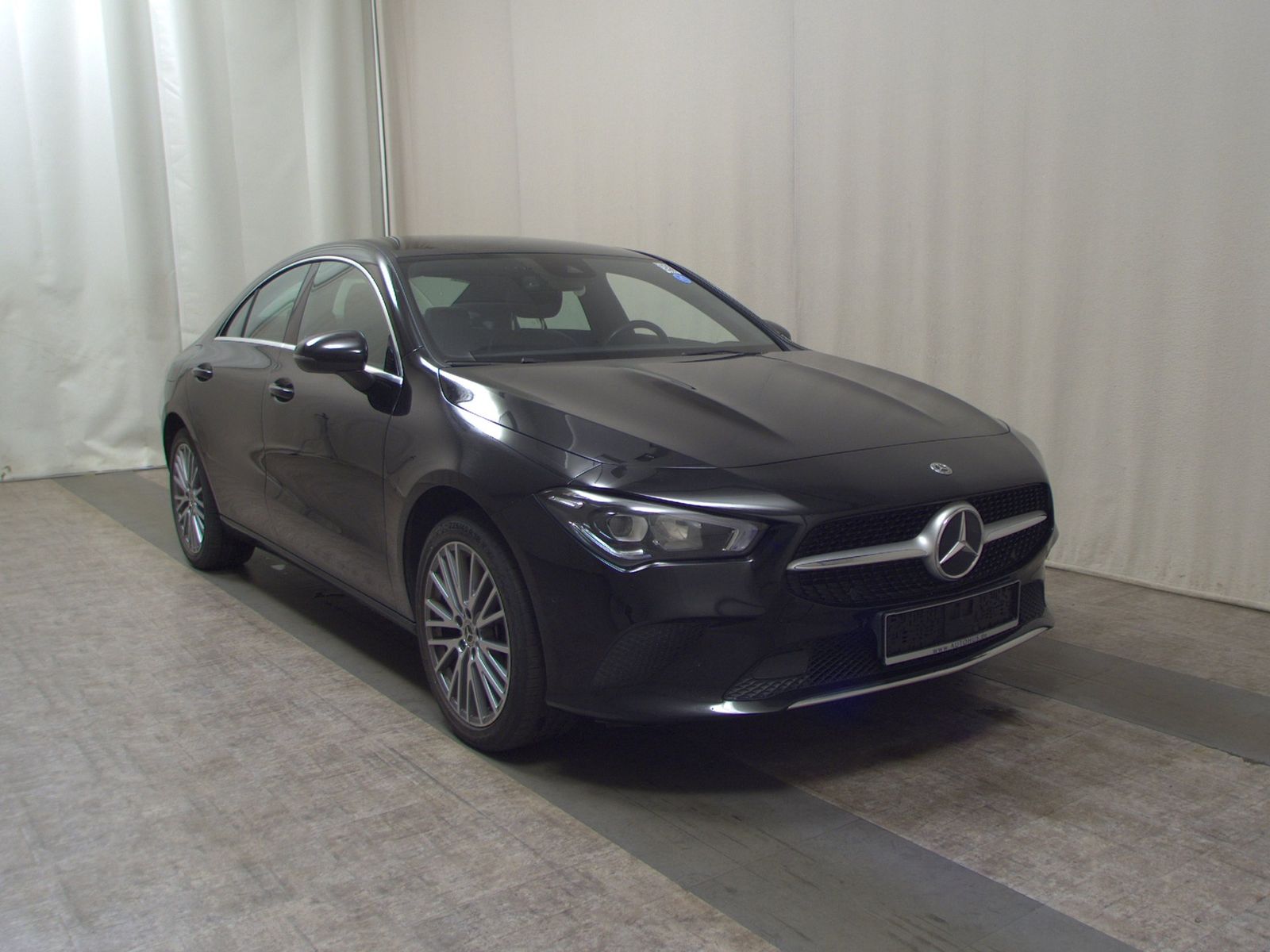 Mercedes-Benz CLA 250 e Coupé Progressive NAVI LED Kamera DAB imagem 3