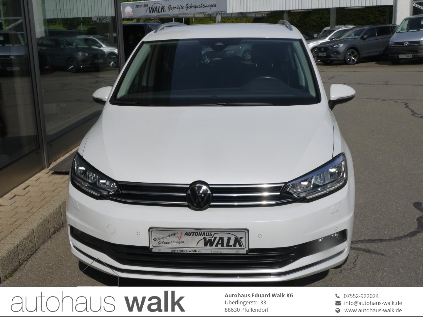 Volkswagen Touran 2,0 TDI Highline DSG AHK Navi LED ACC