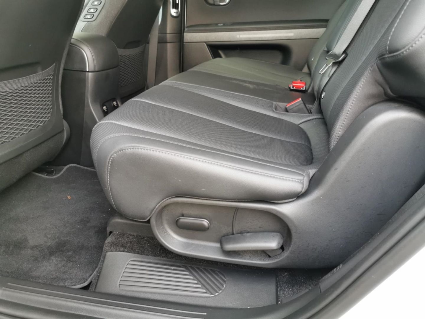 Fahrzeugabbildung Hyundai IONIQ 5 Uniq Elektro, inkl. 20 Zoll Felgen, HUD